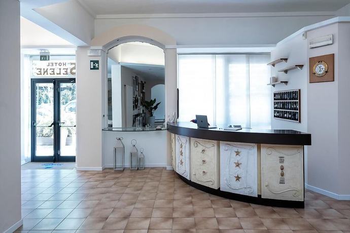 Imagen de la habitación del Hotel Selene. Foto 15