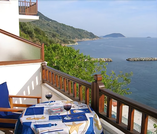 Imagen de la habitación del Hotel Selenunda. Foto 8