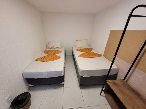 Imagen de la habitación del Hotel Self Hostel. Foto 17