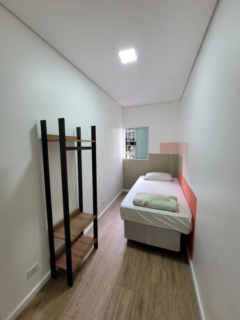 Imagen de la habitación del Hotel Self Hostel. Foto 18