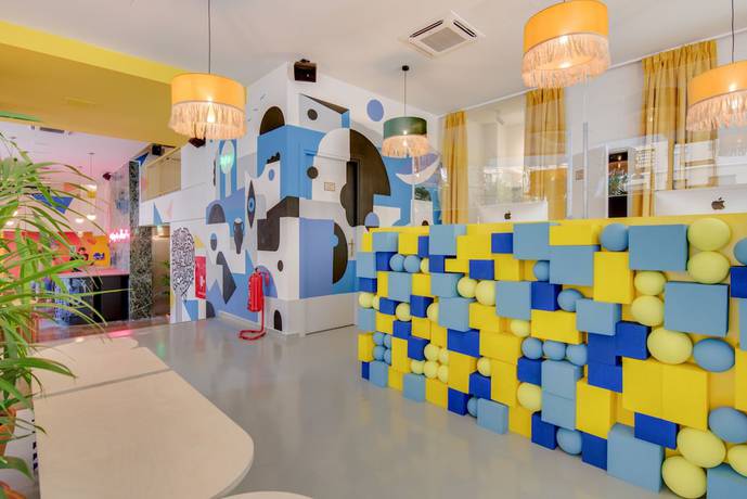 Imagen de los interiores del Hotel Selina Athens Theatrou - Hostel. Foto 12