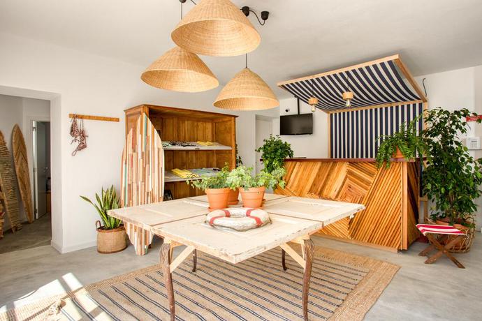Imagen de los interiores del Hotel Selina Boavista Ericeira - Hostel. Foto 12