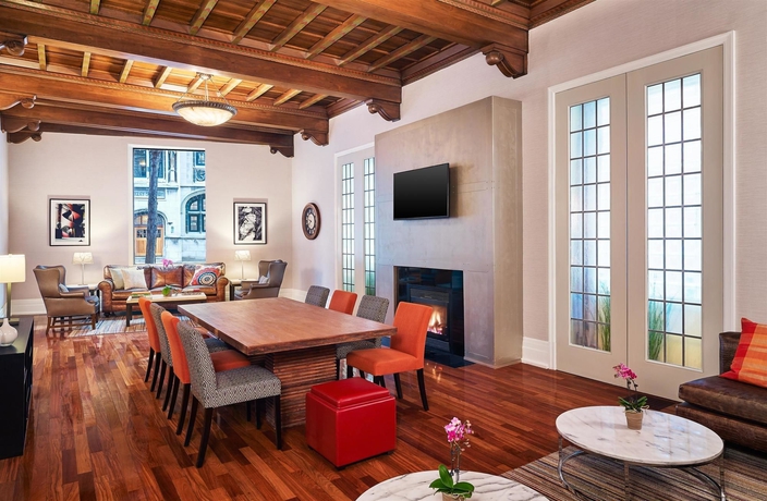 Imagen de los interiores del Hotel Selina Chicago. Foto 15