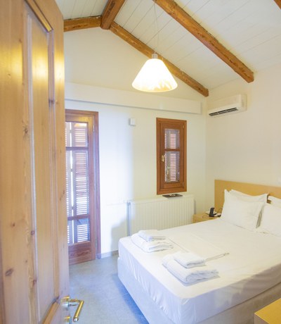Imagen de la habitación del Hotel Selina Kaminos Evia. Foto 10