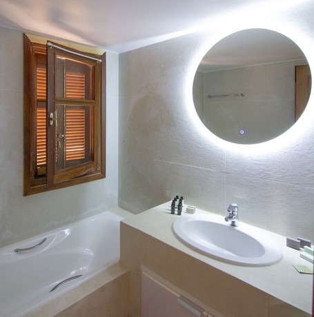 Imagen de la habitación del Hotel Selina Kaminos Evia. Foto 12