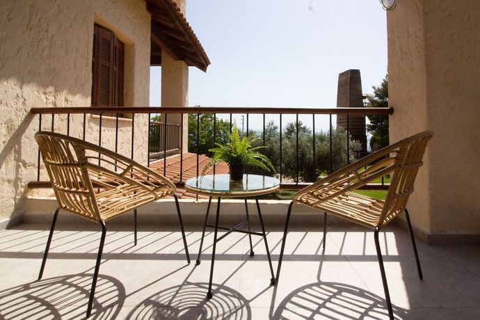 Imagen de la habitación del Hotel Selina Kaminos Evia. Foto 17