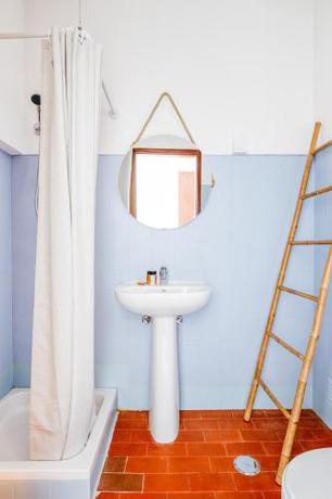 Imagen de la habitación del Hotel Selina Milfontes. Foto 7