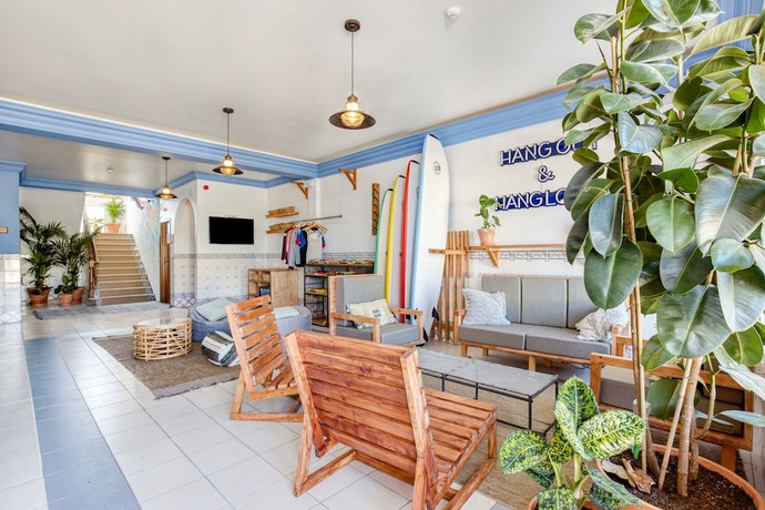 Imagen de los interiores del Hotel Selina Peniche. Foto 15