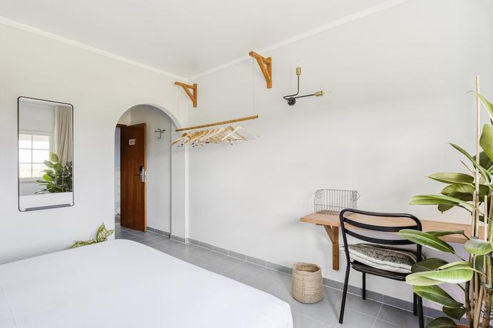 Imagen de la habitación del Hotel Selina Peniche. Foto 11