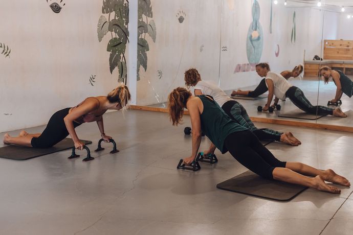 Imagen de los interiores del Hotel Selina Peniche. Foto 17