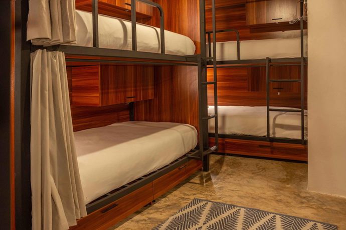 Imagen de la habitación del Hotel Selina Poc Na Isla Mujeres. Foto 13