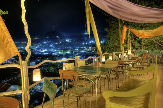 Imagen del bar/restaurante del Hotel Selini Hills, Labuan Bajo. Foto 4