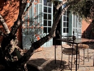 Imagen de los exteriores del Hotel Sels D'ailleurs. Foto 8