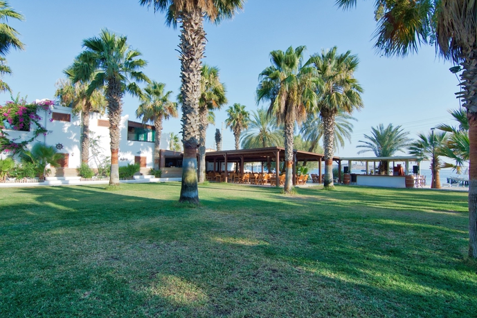 Imagen de los exteriores del Hotel Selvi Beach. Foto 15