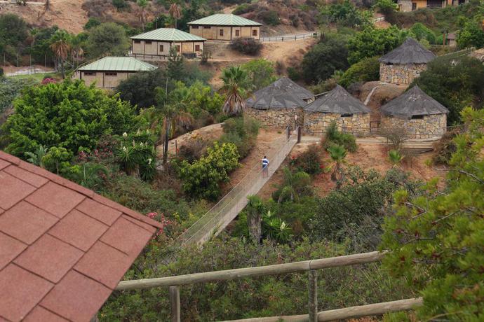 Imagen de los exteriores del Hotel Selwo Lodge. Foto 10