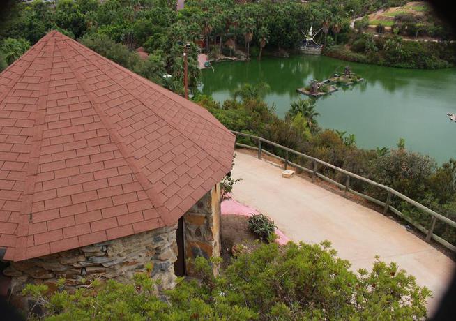 Imagen de los exteriores del Hotel Selwo Lodge. Foto 12