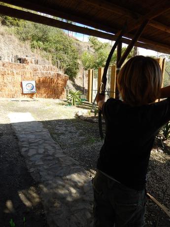 Imagen de los exteriores del Hotel Selwo Lodge. Foto 15