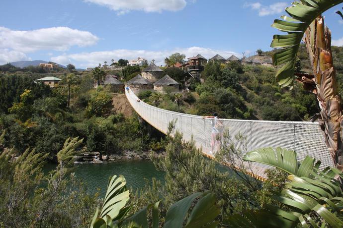 Imagen de los exteriores del Hotel Selwo Lodge. Foto 19