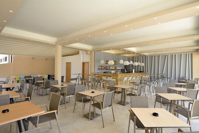 Imagen del bar/restaurante del Hotel Selyria Resort - All Inclusive. Foto 7