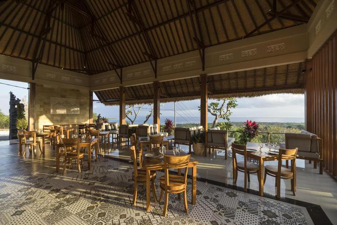 Imagen del bar/restaurante del Hotel Semabu Hills Nusa Penida - Bali - Chse Certified. Foto 8