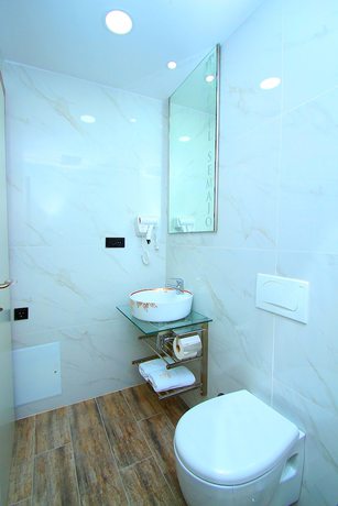 Imagen de la habitación del Hotel Semajo. Foto 15