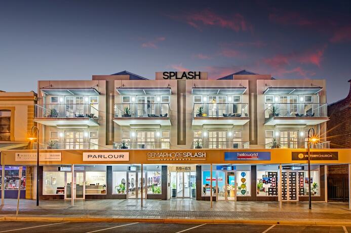 Imagen general del Hotel Semaphore Splash Apartments. Foto 1