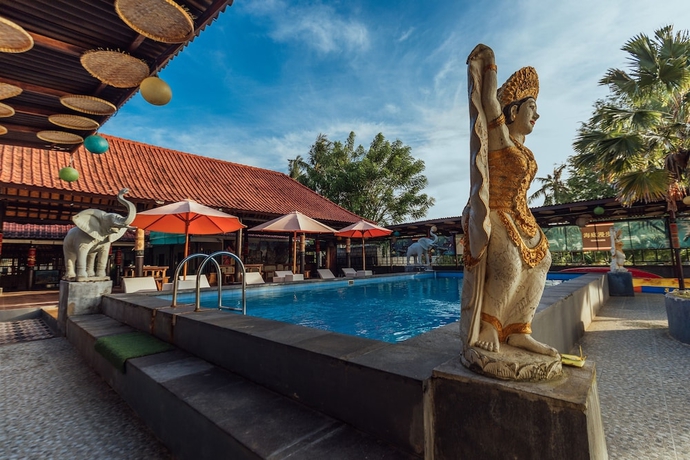Imagen de la piscina del Hotel Semaya One Beach Guesthouse. Foto 15