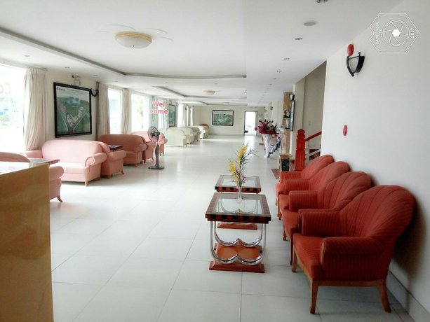 Imagen de los interiores del Hotel Semec. Foto 12
