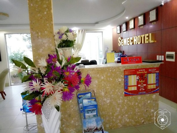 Imagen de los interiores del Hotel Semec. Foto 15