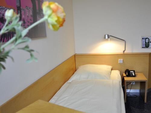 Imagen de la habitación del Hotel Seminarhotel in der Manfred-Sauer-Stiftung. Foto 5