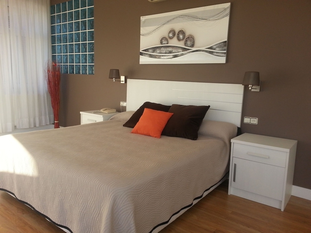 Imagen de la habitación del Hotel Seminario Bilbao. Foto 3