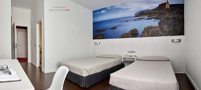 Imagen de la habitación del Hotel Seminario Bilbao. Foto 4