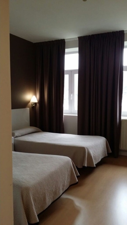 Imagen de la habitación del Hotel Seminario Bilbao. Foto 5