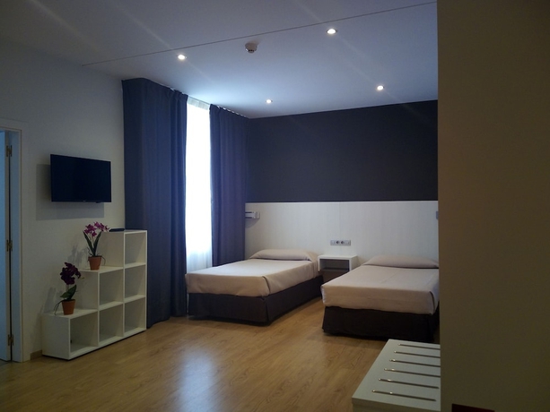 Imagen de la habitación del Hotel Seminario Bilbao. Foto 7