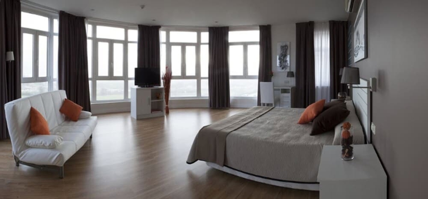 Imagen de la habitación del Hotel Seminario Bilbao. Foto 9