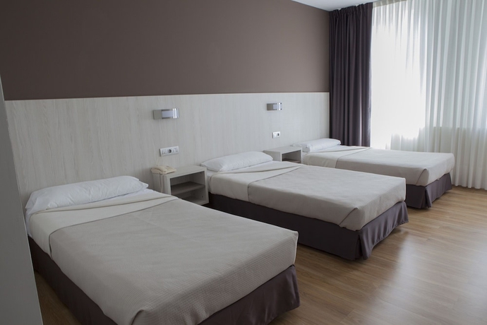 Imagen de la habitación del Hotel Seminario Bilbao. Foto 12