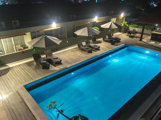 Imagen de la piscina del Hotel Seminyak Square and Villas. Foto 7