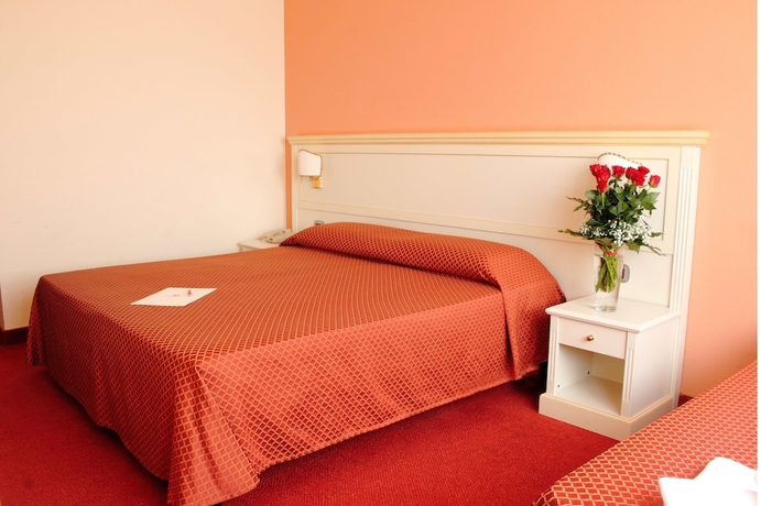 Imagen de la habitación del Hotel Semiramide Palace. Foto 11