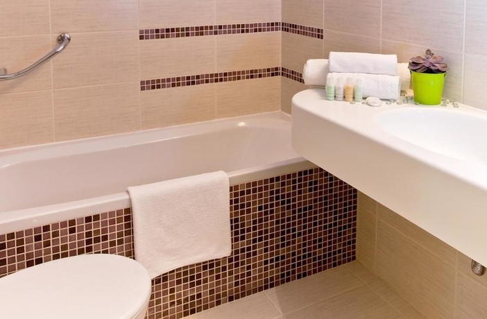 Imagen de la habitación del Hotel Semiramis City. Foto 5