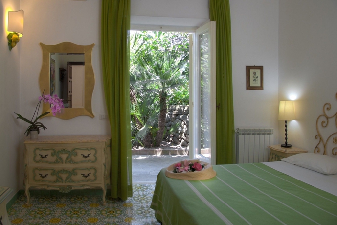 Imagen de la habitación del Hotel Semiramis De Charme. Foto 4