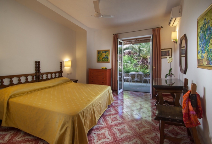 Imagen de la habitación del Hotel Semiramis De Charme. Foto 8