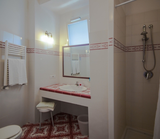 Imagen de la habitación del Hotel Semiramis De Charme. Foto 11