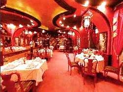Imagen del bar/restaurante del Hotel Semiramis. Foto 5