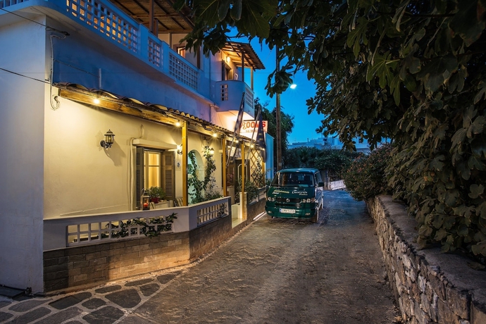 Imagen de los interiores del Hotel Semiramis Guesthouse, Kaminia. Foto 16