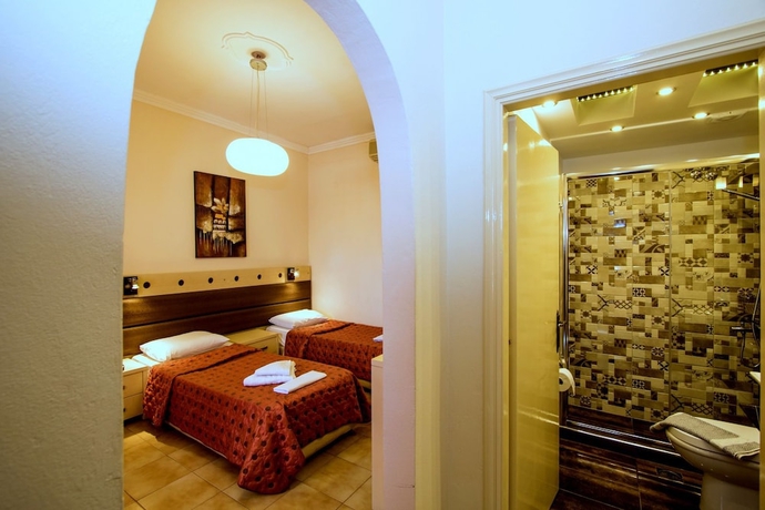 Imagen de la habitación del Hotel Semiramis Guesthouse, Kaminia. Foto 13