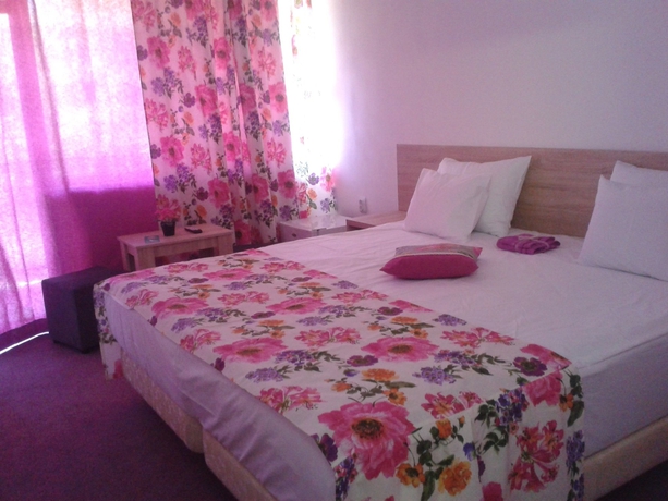 Imagen de la habitación del Hotel Semiramis, VENUS - SATURN. Foto 8