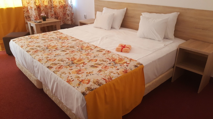 Imagen de la habitación del Hotel Semiramis, VENUS - SATURN. Foto 15