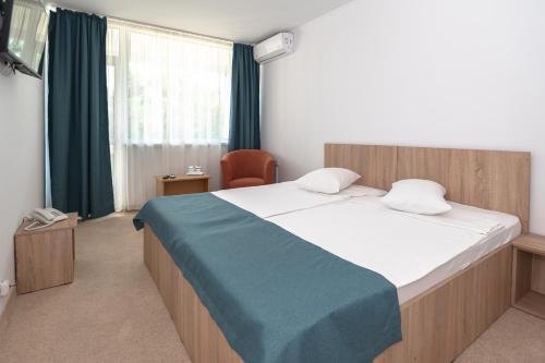 Imagen de la habitación del Hotel Semiramis, VENUS - SATURN. Foto 18