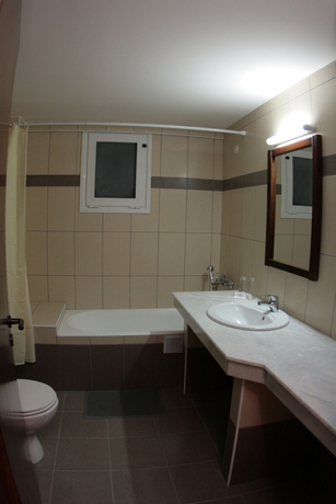 Imagen de la habitación del Hotel Semiramis Village. Foto 4