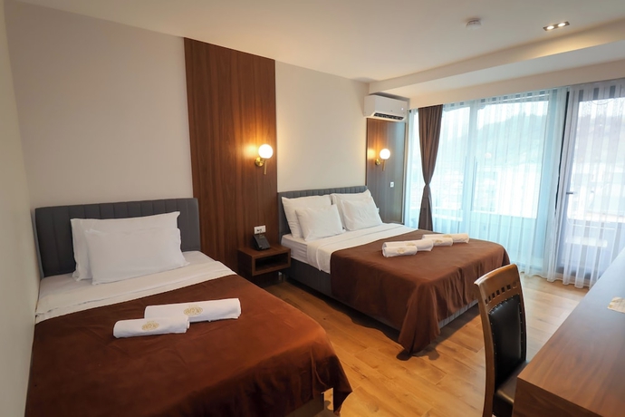 Imagen de la habitación del Hotel Semitronix. Foto 2